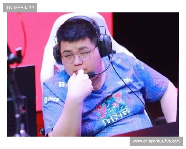 LPL职业选手的日常生活与背后的训练挑战揭秘 LPL职业选手的日常生活与背后的训练挑战揭秘